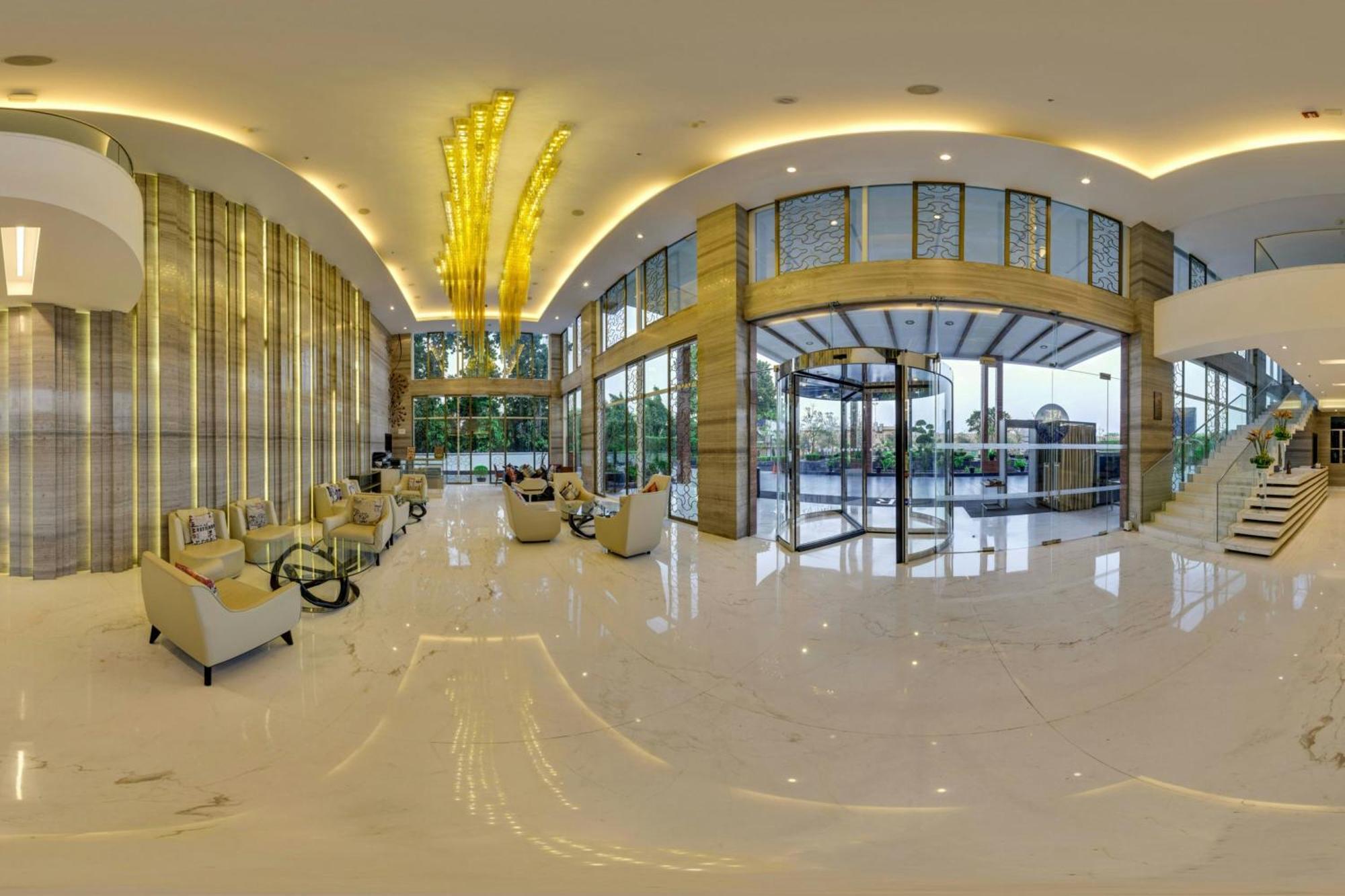 Renaissance Lucknow Hotel, Gomti Nagar Exterior foto
